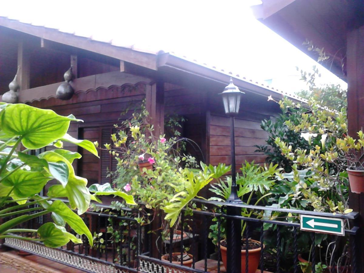 Cabanas Valle Verde Moya  Luaran gambar